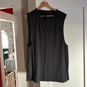 Men’s large Lulu Lemon Tank Top-never been worn